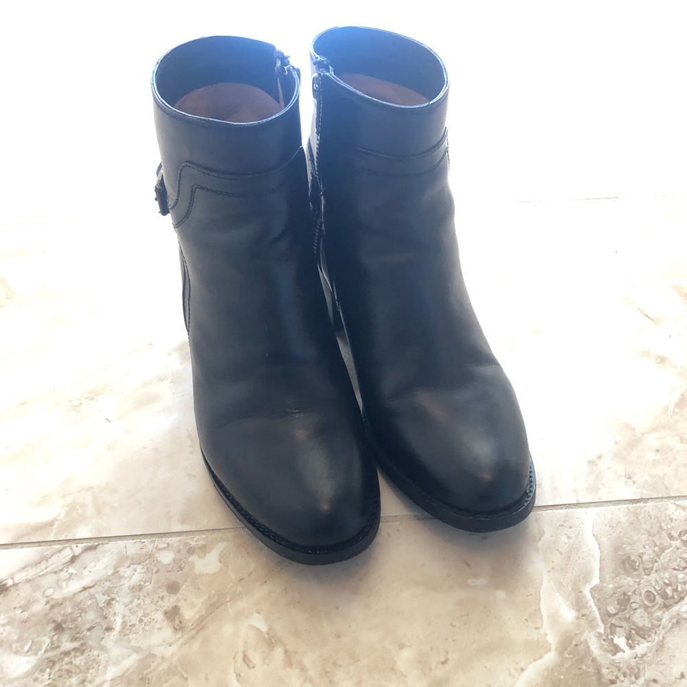 Frye boots size 7 1/2.